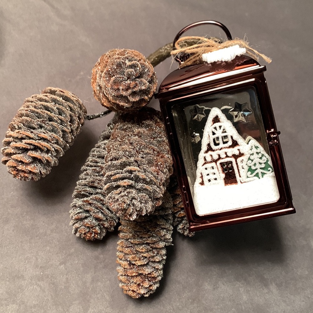 NWT Bath and Body Works Wallflower Holiday Light Gingerbread House